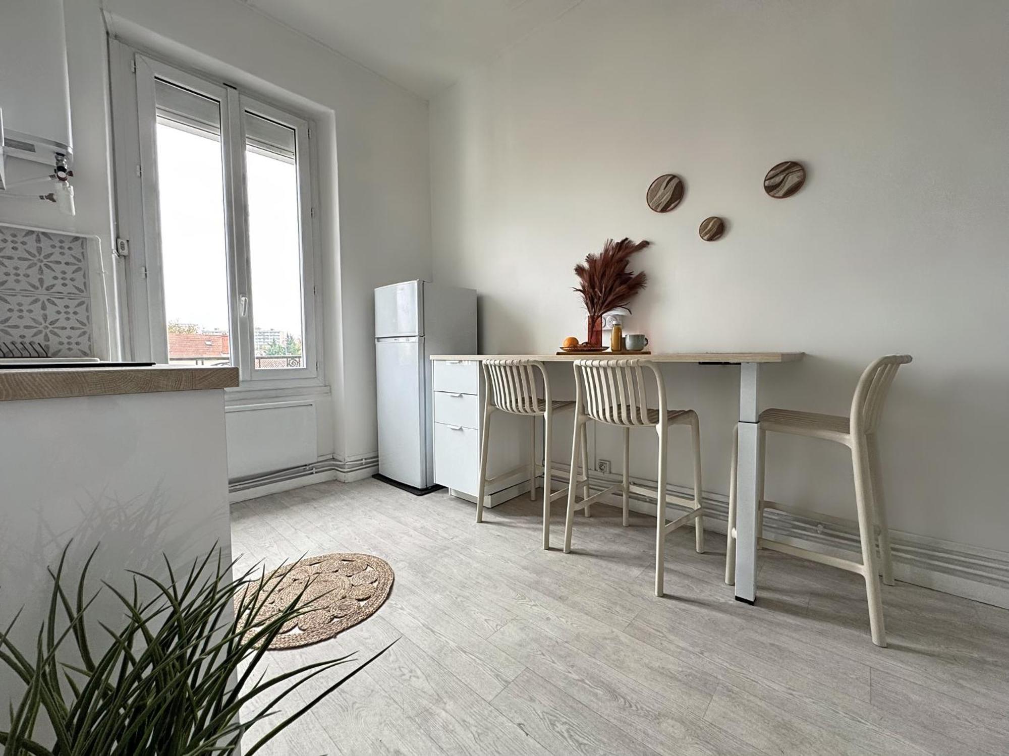 Suite Falso Villeurbanne Exterior photo